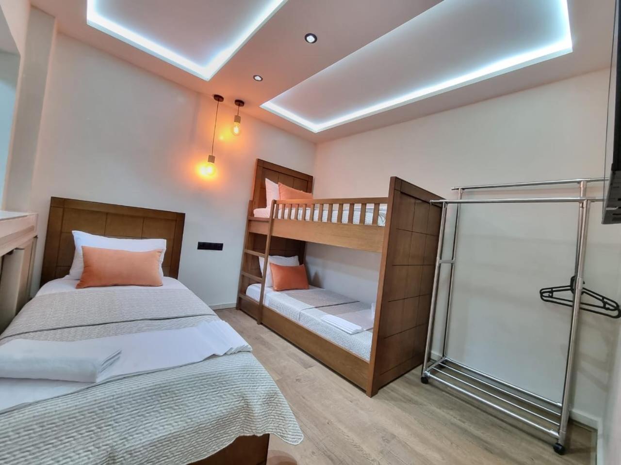 Trendy 2-bedroom Oasis Near Restaurants And Cafes - Air Conditioners! Apartamento *